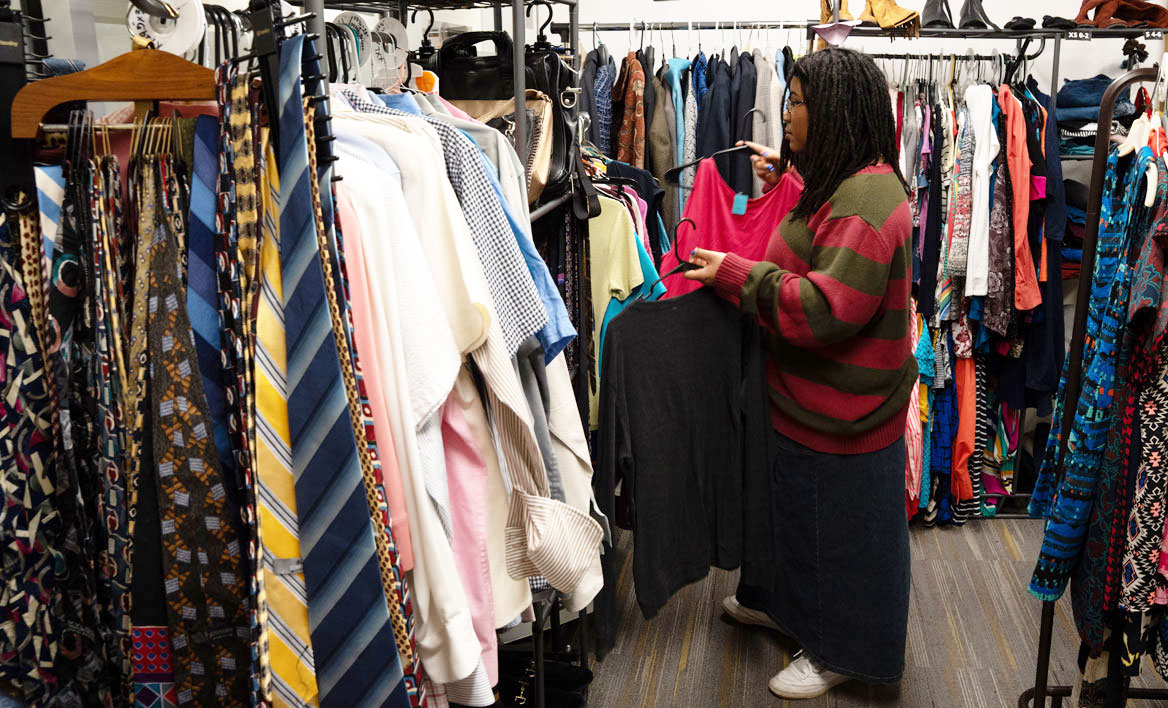 photo of student at the VCU Suit Yourself Closet