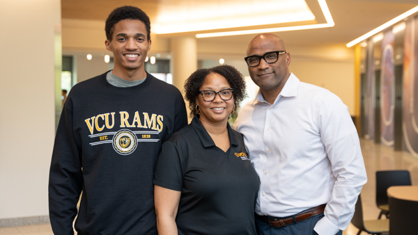 Photo of the Bond family, who are VCU alumni and donors